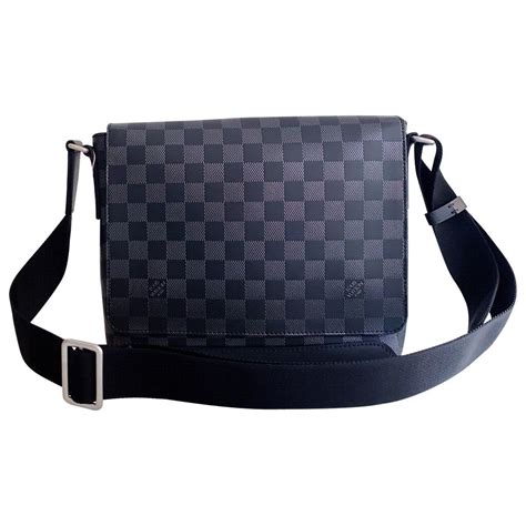 louis vuitton sac a main pour homme|sac louis vuitton soldes.